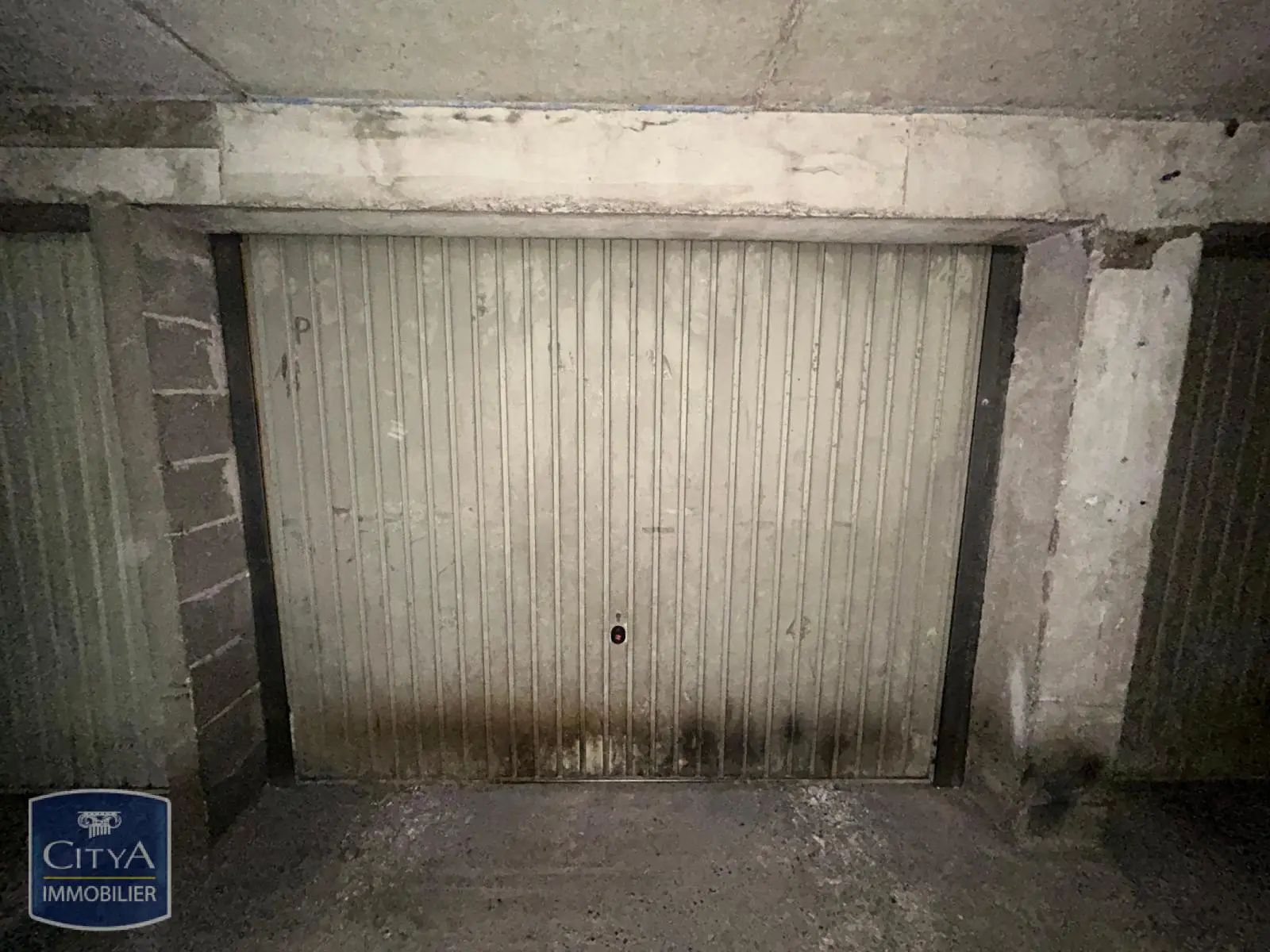 Photo 3 Parking 12m²