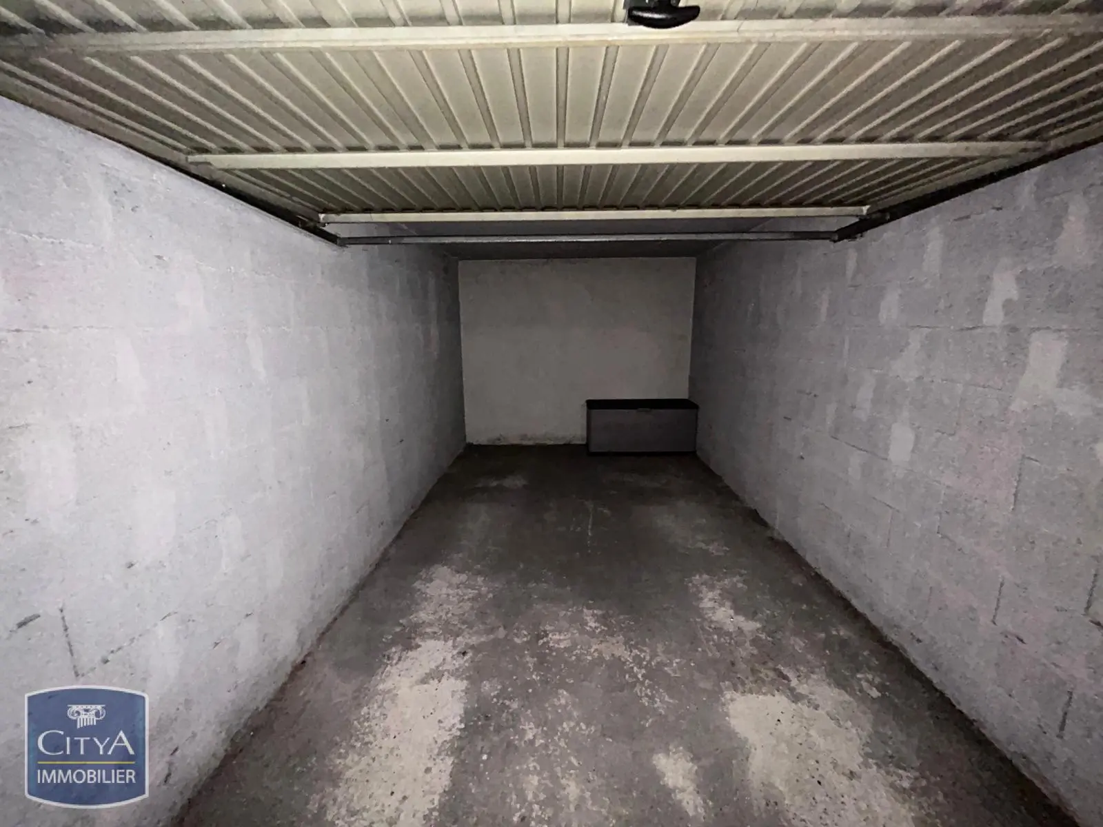 Photo 1 Parking 12m²