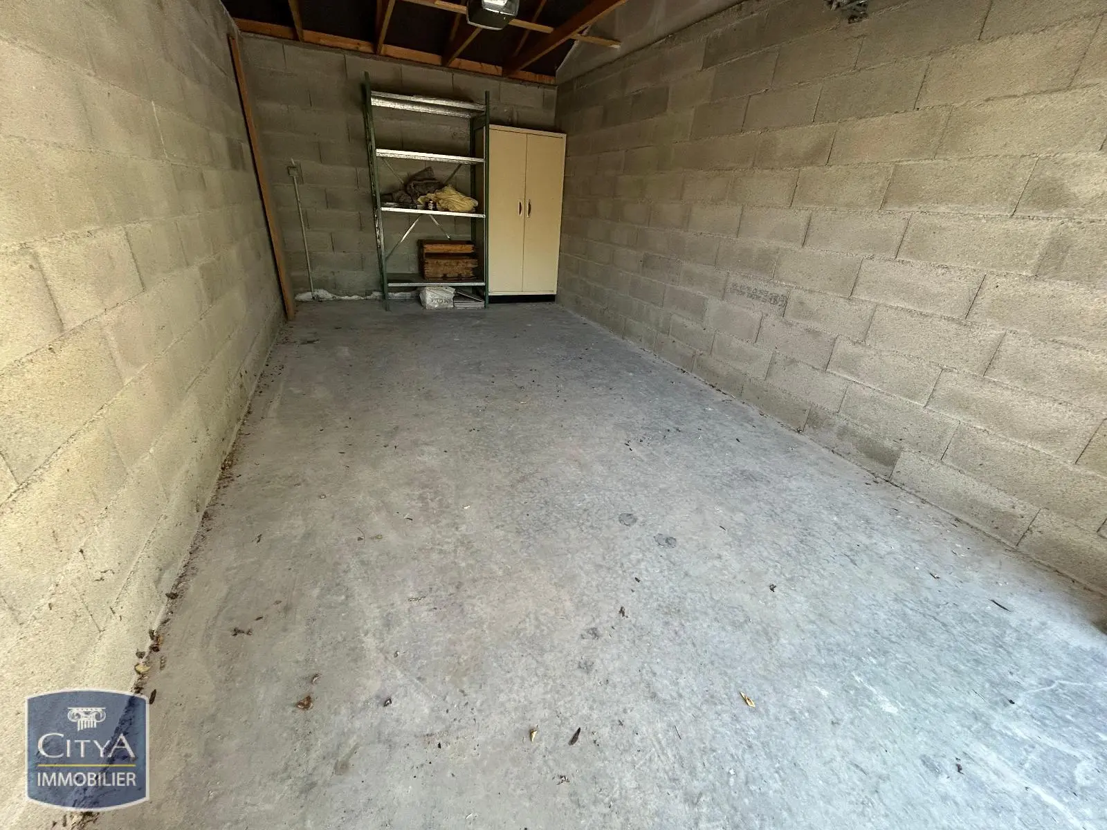 Photo 3 Parking 16.24m²