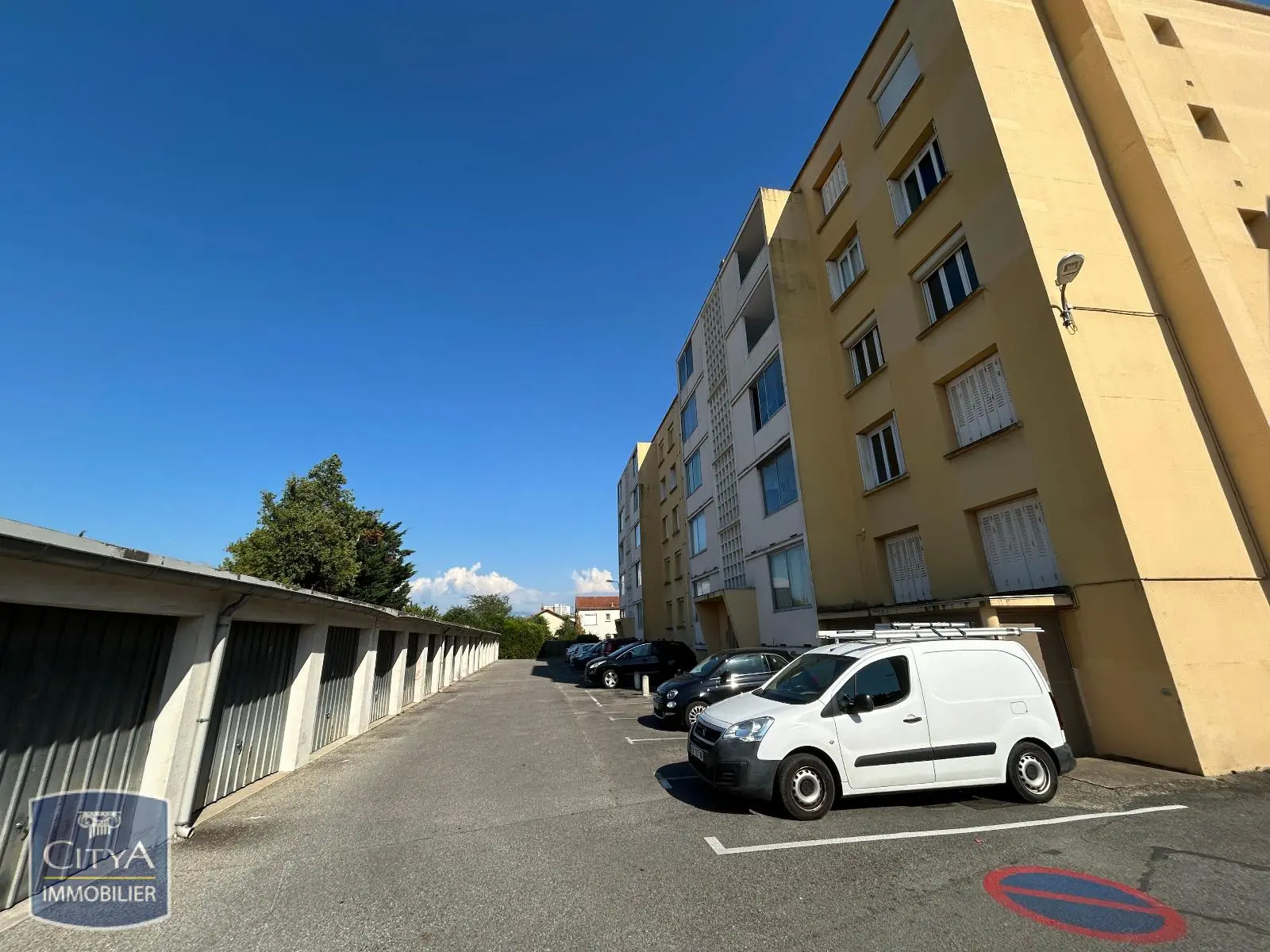 Photo 1 Parking 14.97m²