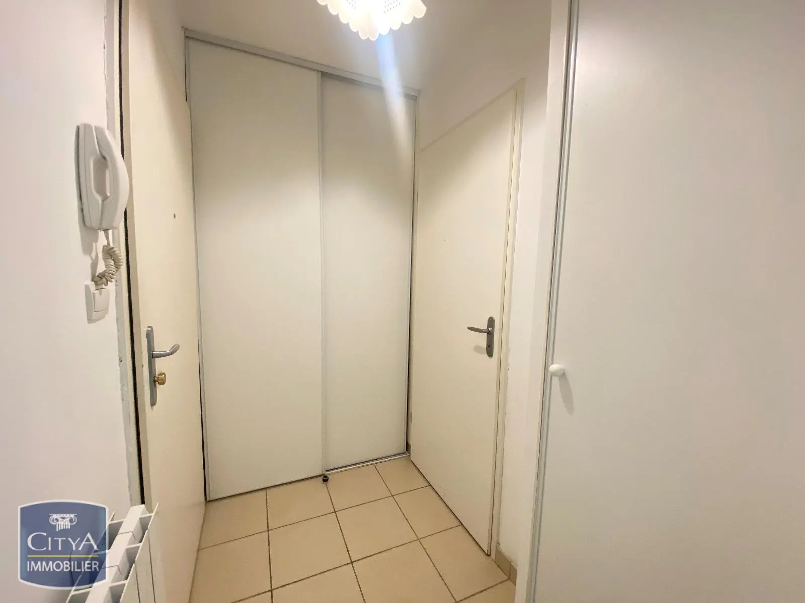 Photo 3 Appartement 1 pièce 27.54m²