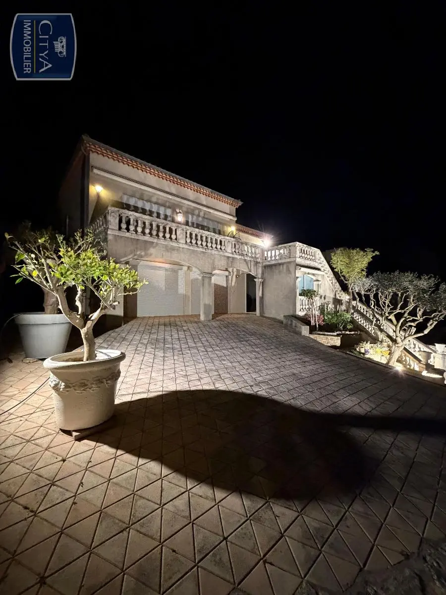 Photo 2 Maison 7 pièces 236m²