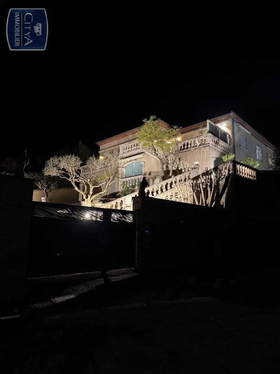 Photo 2 Maison 7 pièces 236m²