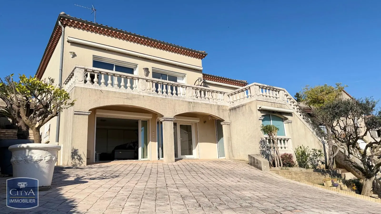 Photo 2 Maison 7 pièces 236m²