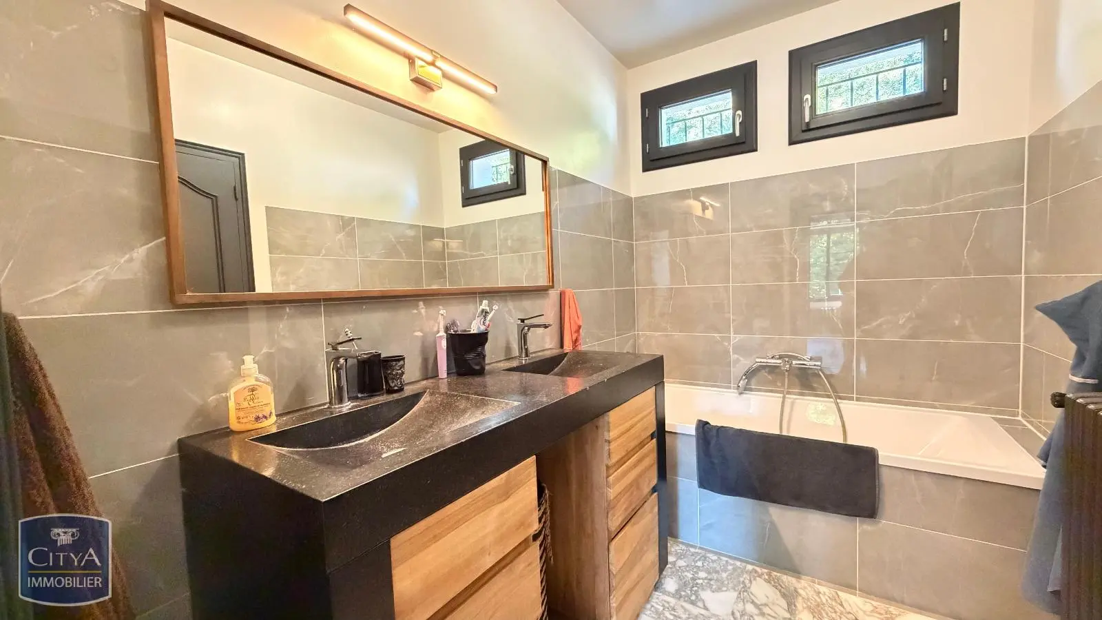 Photo 14 Demeure 5 pièces 196.6m²