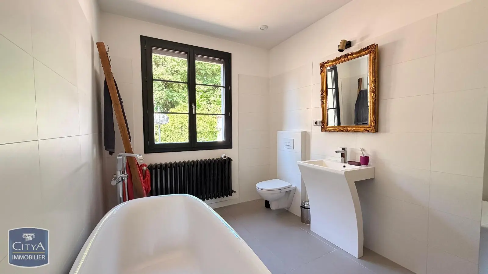 Photo 11 Demeure 5 pièces 196.6m²