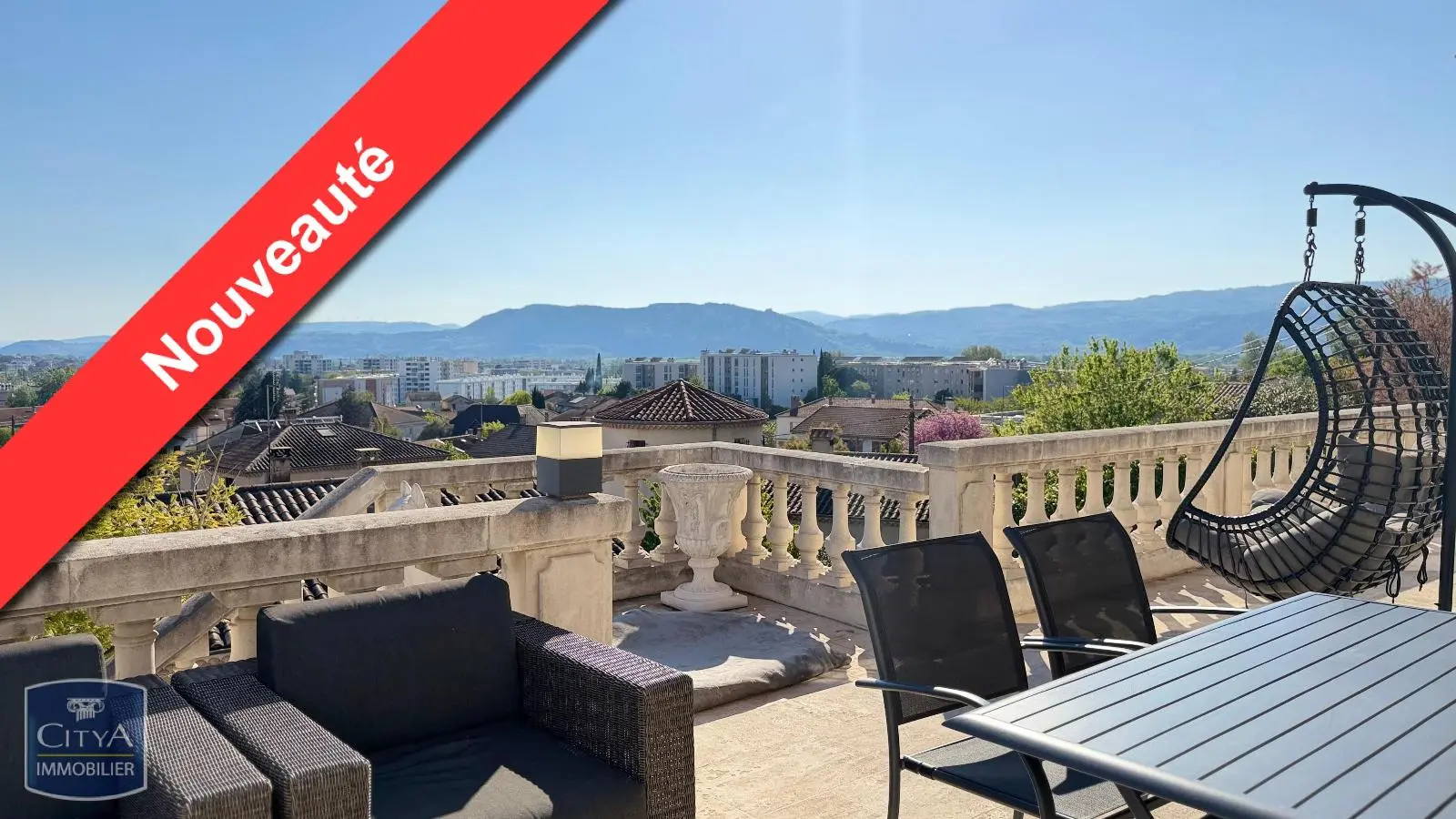 Photo 1 Maison 7 pièces 236m²