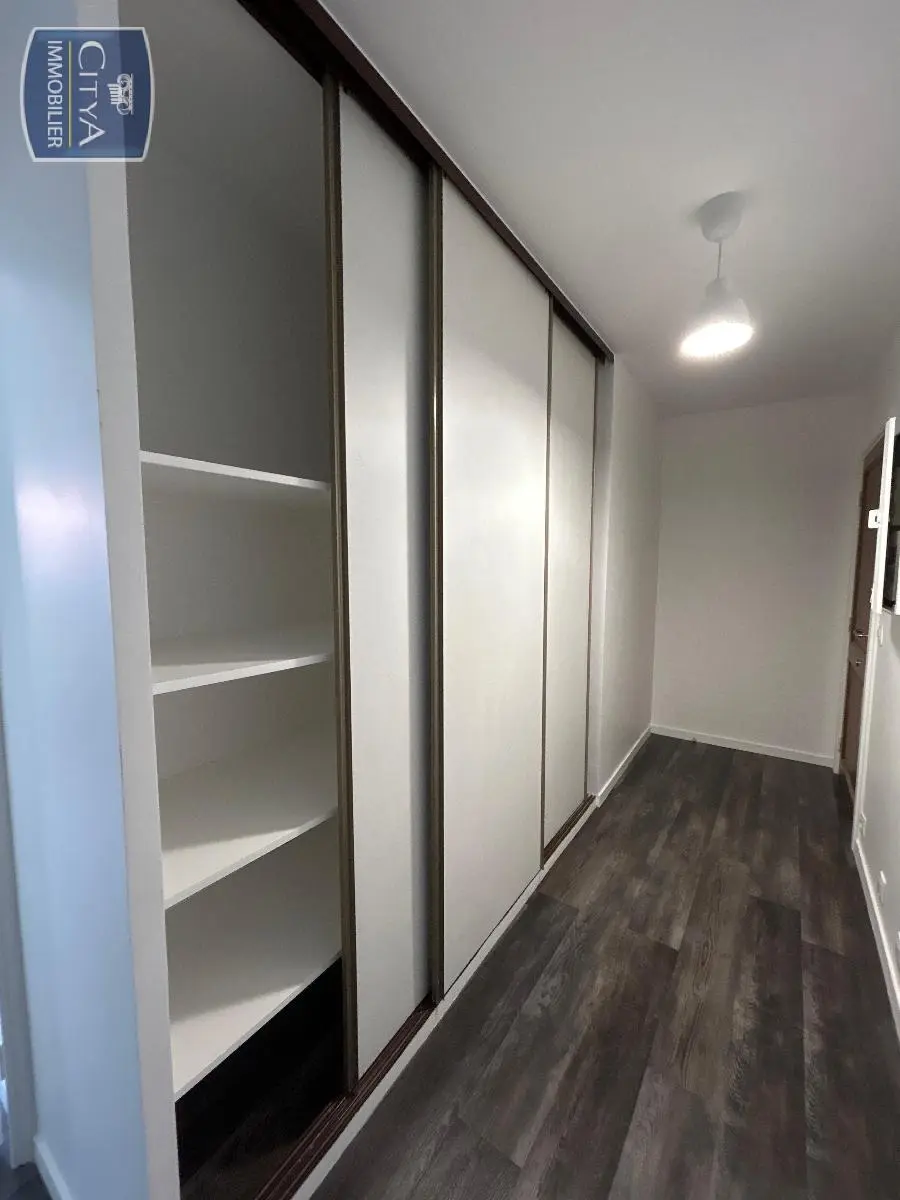 Photo 2 Appartement 1 pièce 25.65m²