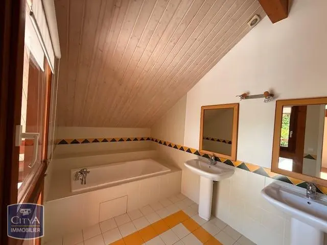 Photo 16 Maison 5 pièces 182m²