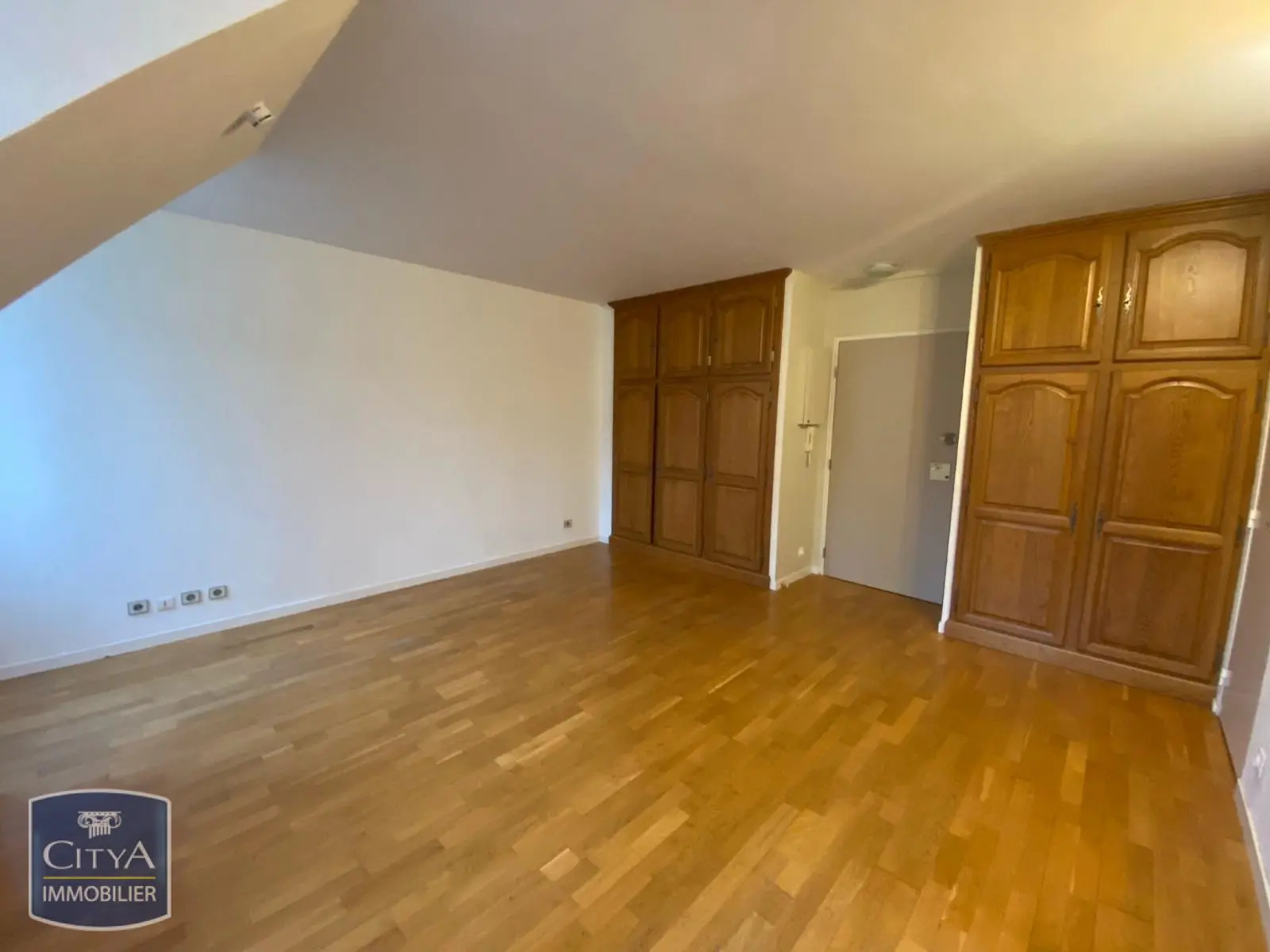 Photo 2 Appartement 1 pièce 32.94m²