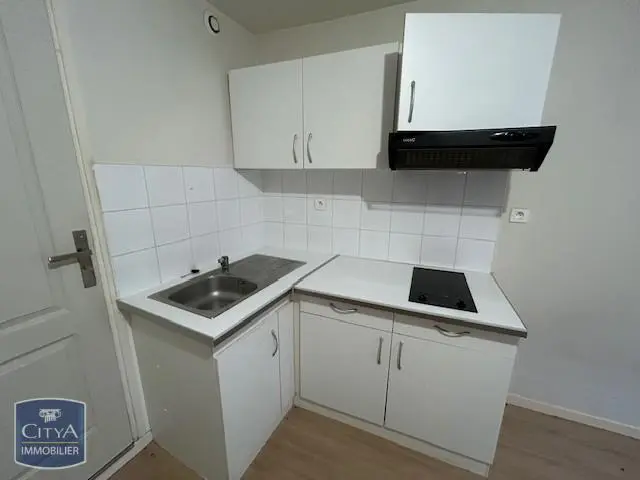 Photo 2 Appartement 1 pièce 15.74m²