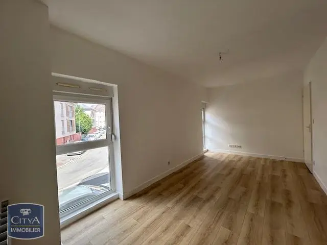 Photo 3 Appartement 1 pièce 21.76m²