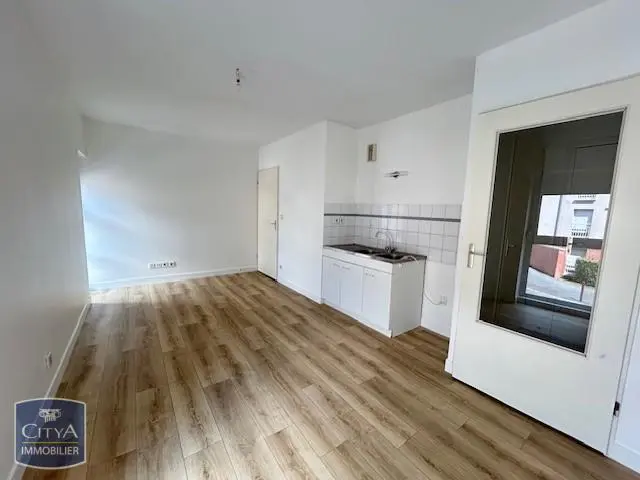 Photo 1 Appartement 1 pièce 21.76m²