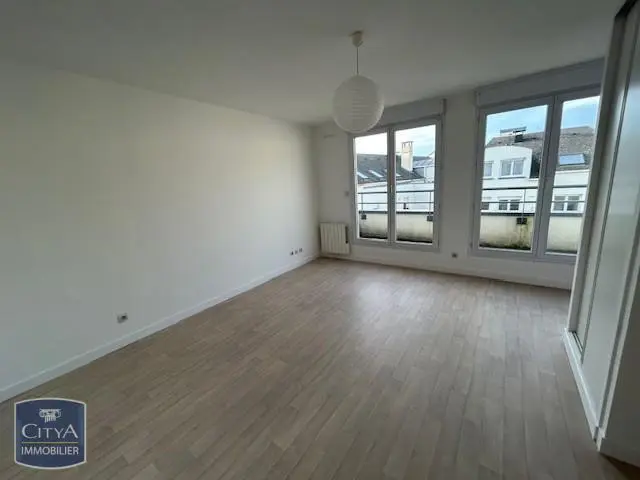 Photo 1 Appartement 1 pièce 27.46m²