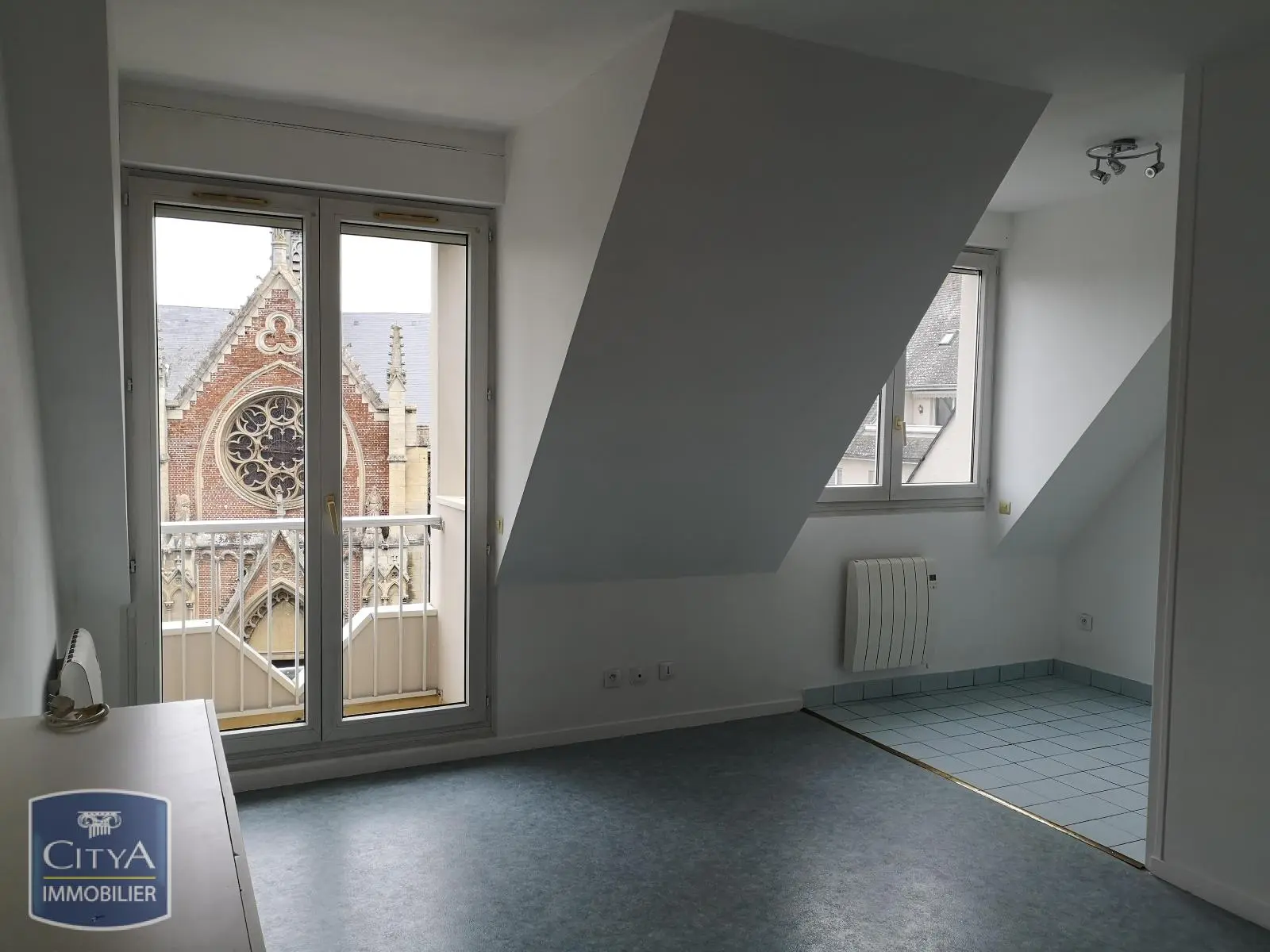 Photo 1 Appartement 1 pièce 23m²