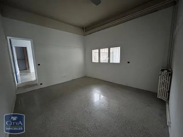 Photo 3 Local Commercial