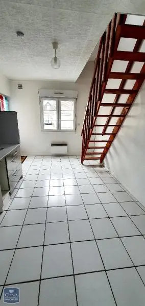 Photo 2 Appartement 1 pièce 24.77m²