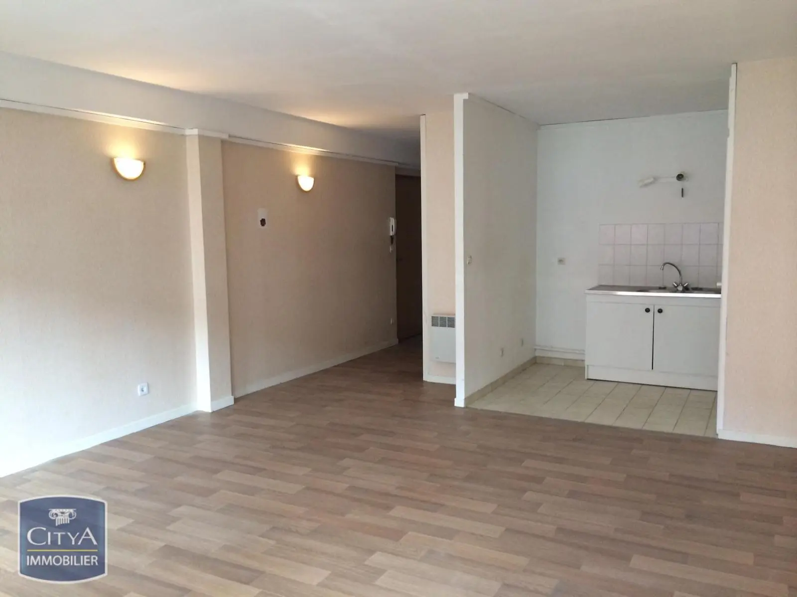 Photo 1 Appartement 1 pièce 28.61m²