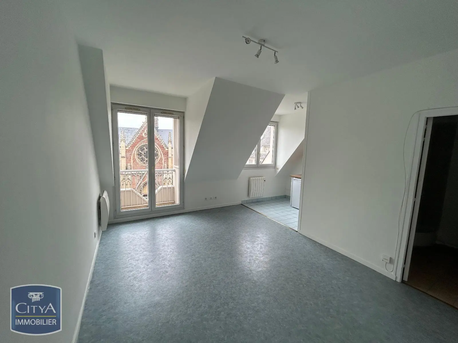 Photo 2 Appartement 1 pièce 23m²