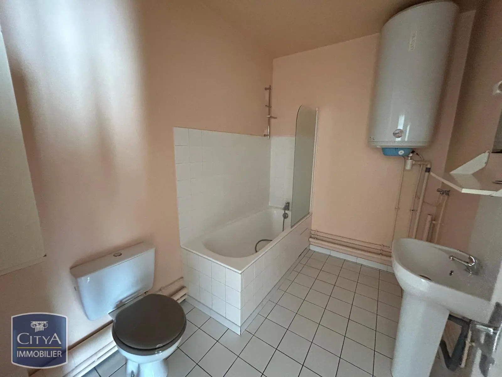 Photo 2 Appartement 1 pièce 30.48m²