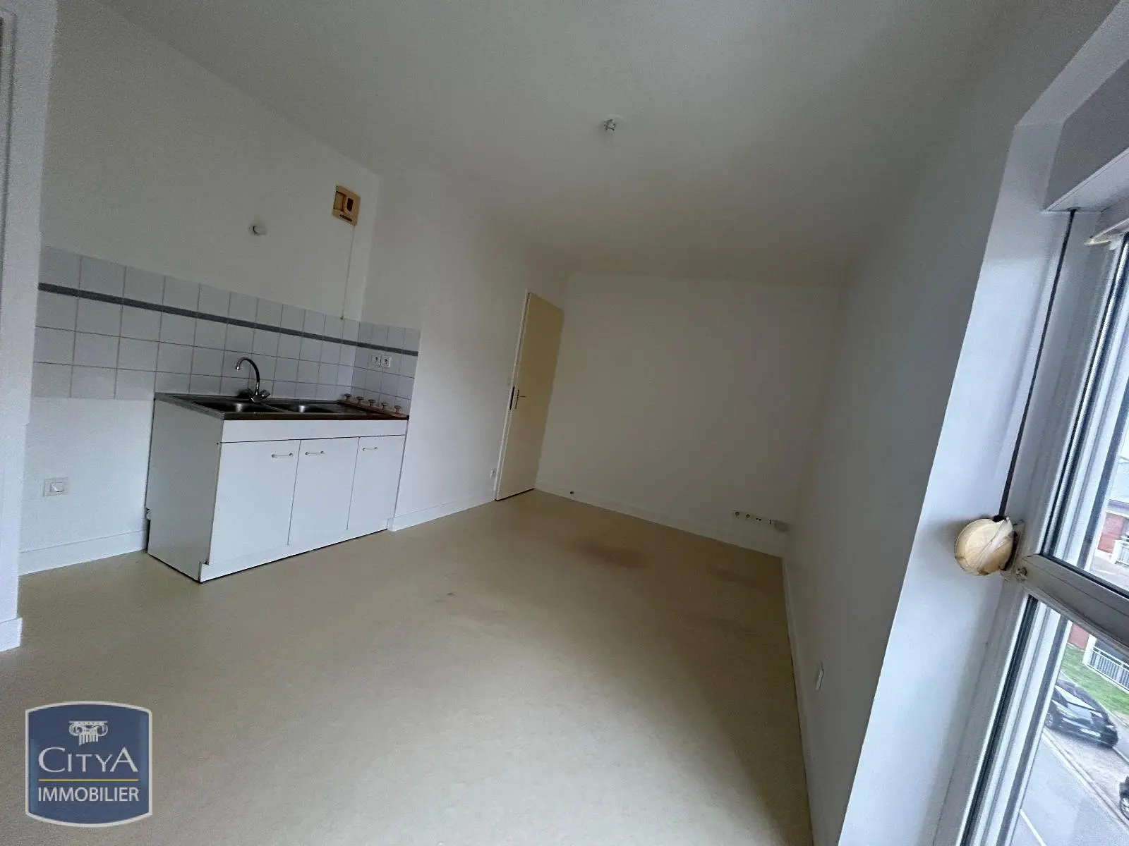 Photo 2 Appartement 1 pièce 21.73m²