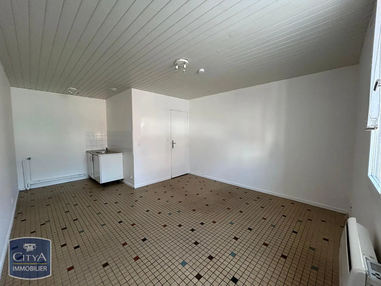 Photo 1 Appartement 1 pièce 22.4m²