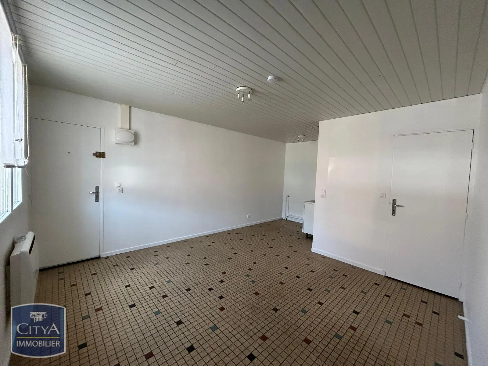 Photo 2 Appartement 1 pièce 22.4m²