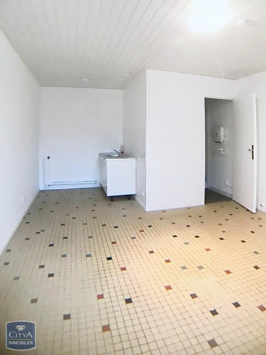 Photo 1 Appartement 1 pièce 22.4m²