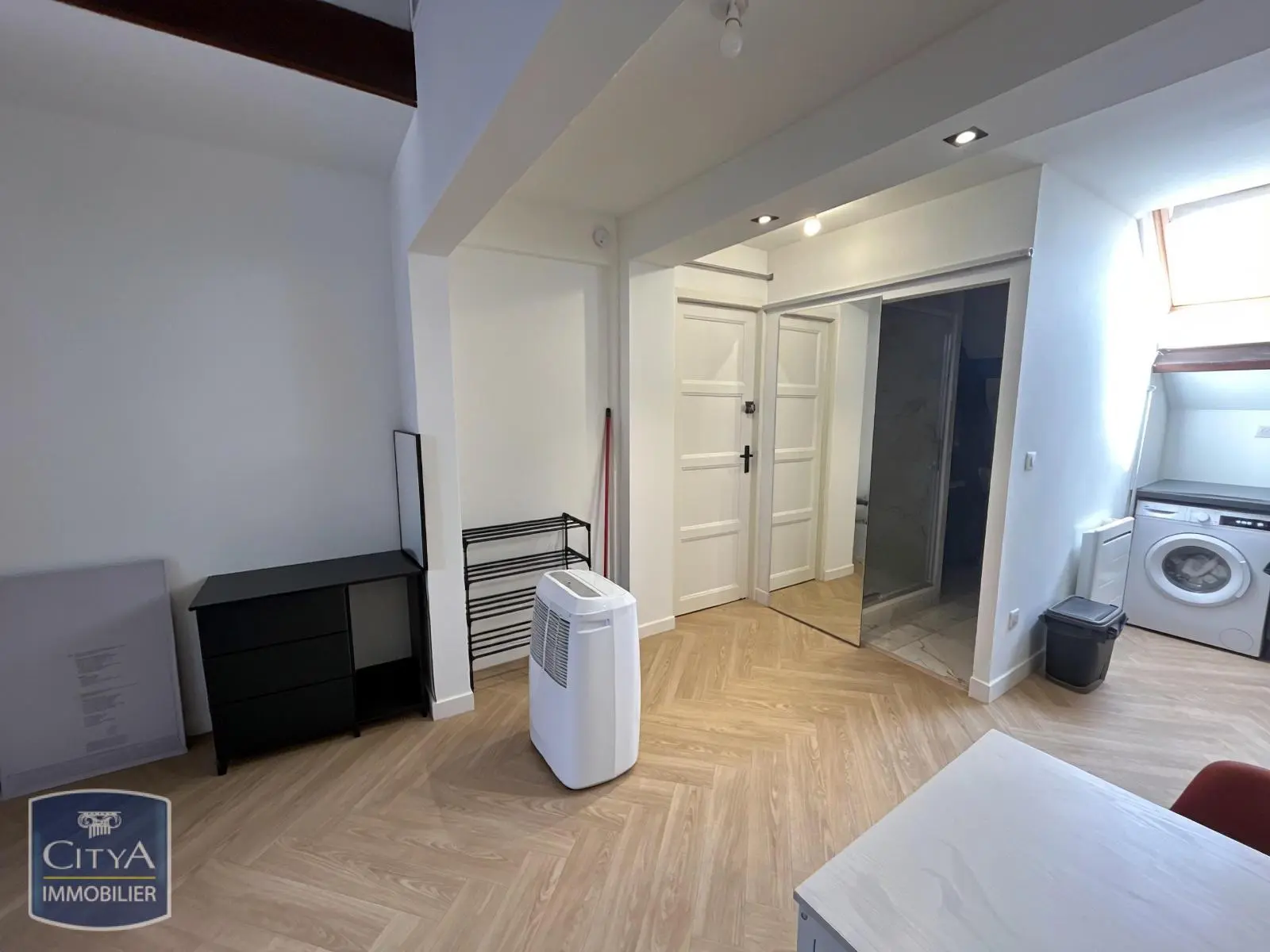 Photo 2 Appartement 1 pièce 26.56m²