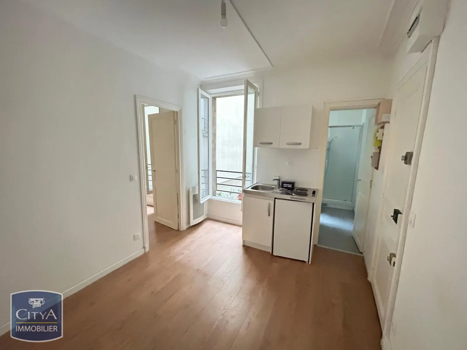 Photo 2 Appartement 1 pièce 21.4m²