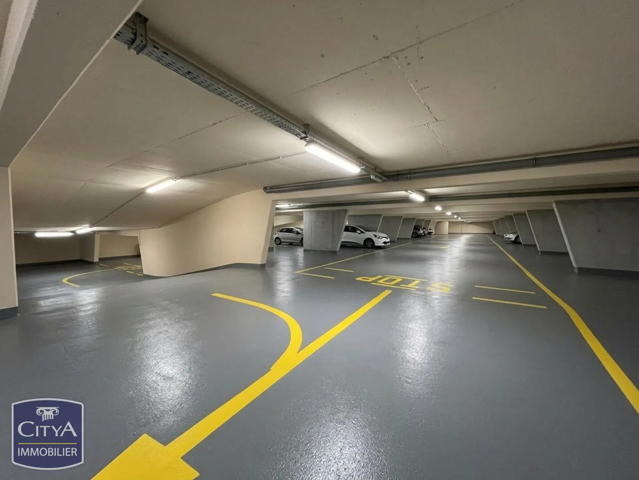 Photo 3 Parking 13m²