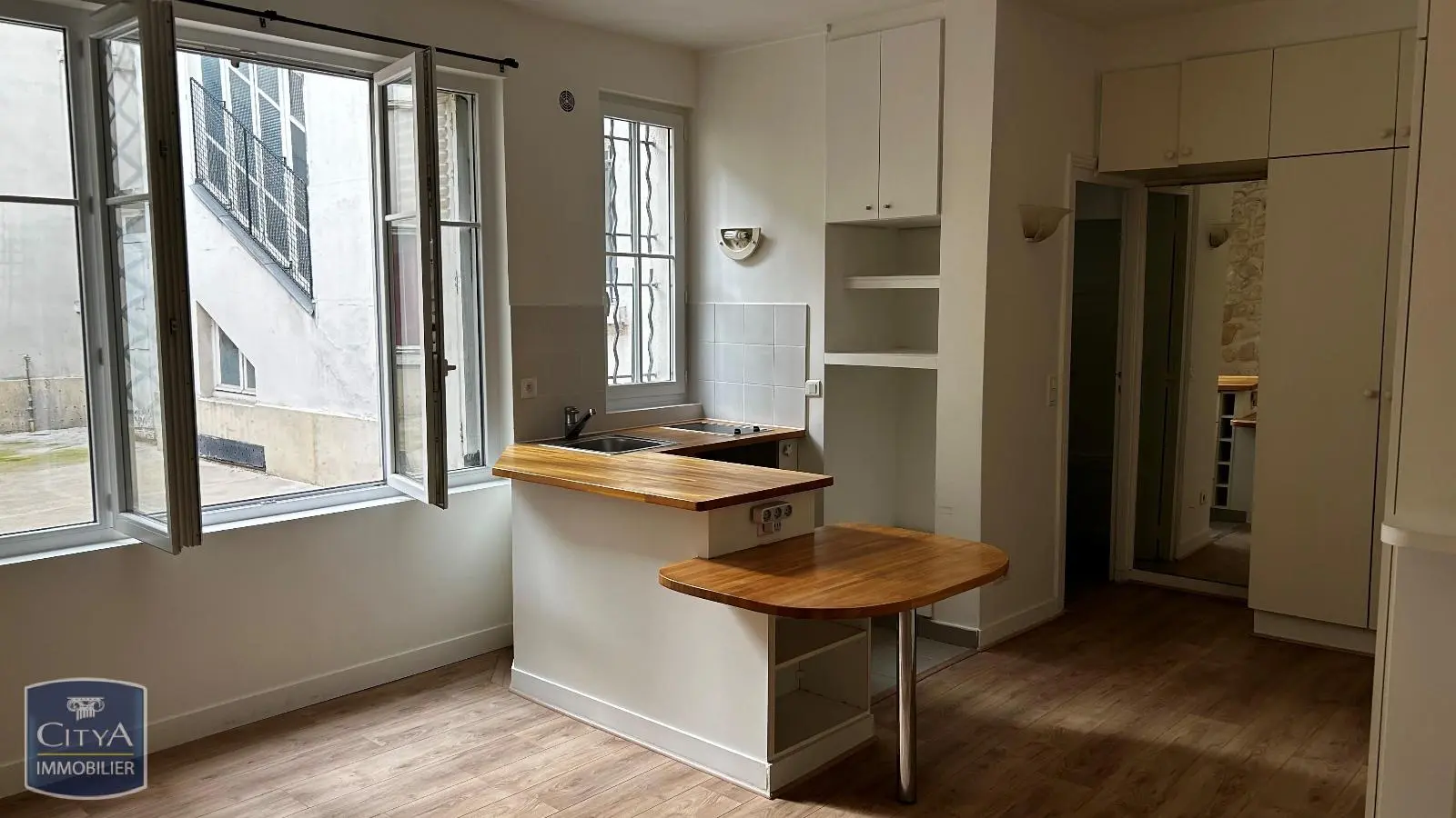 Photo 1 Appartement 1 pièce 28.58m²