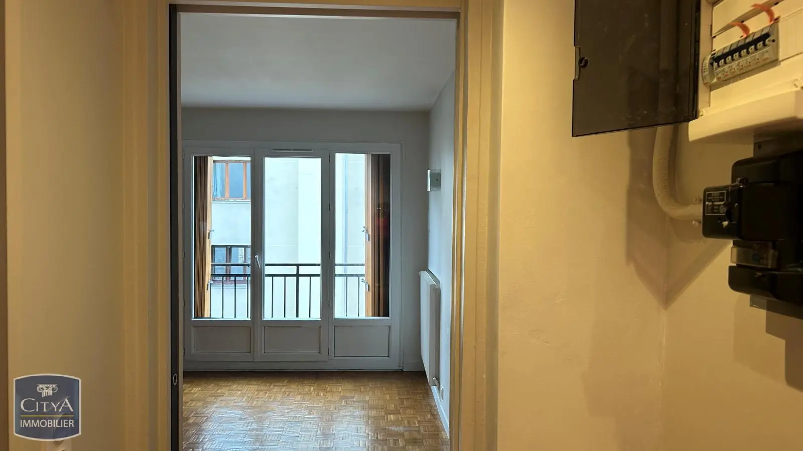 Photo 1 Appartement 1 pièce 29.85m²