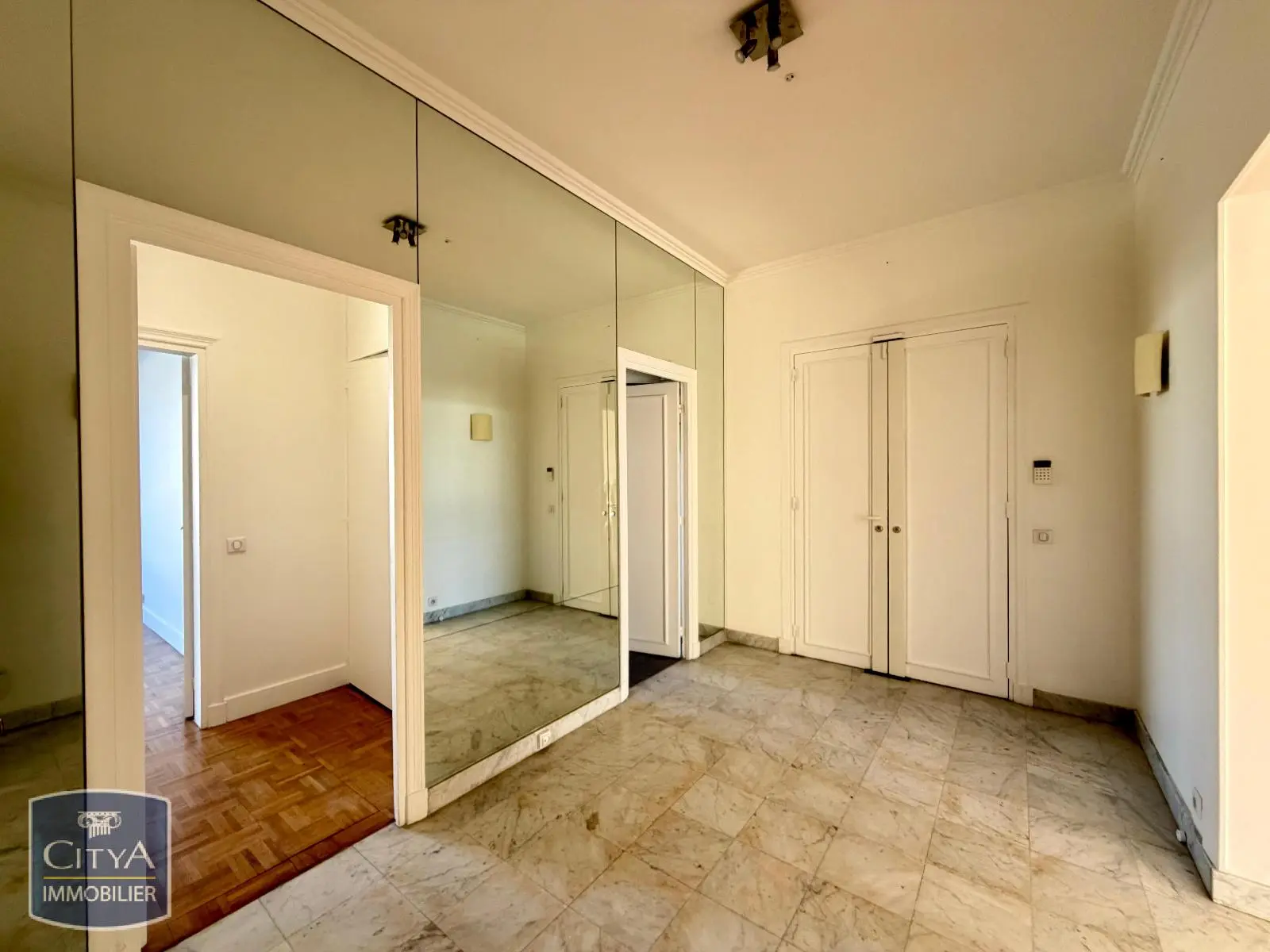 Photo 9 Appartement 2 pièces 95.9m²