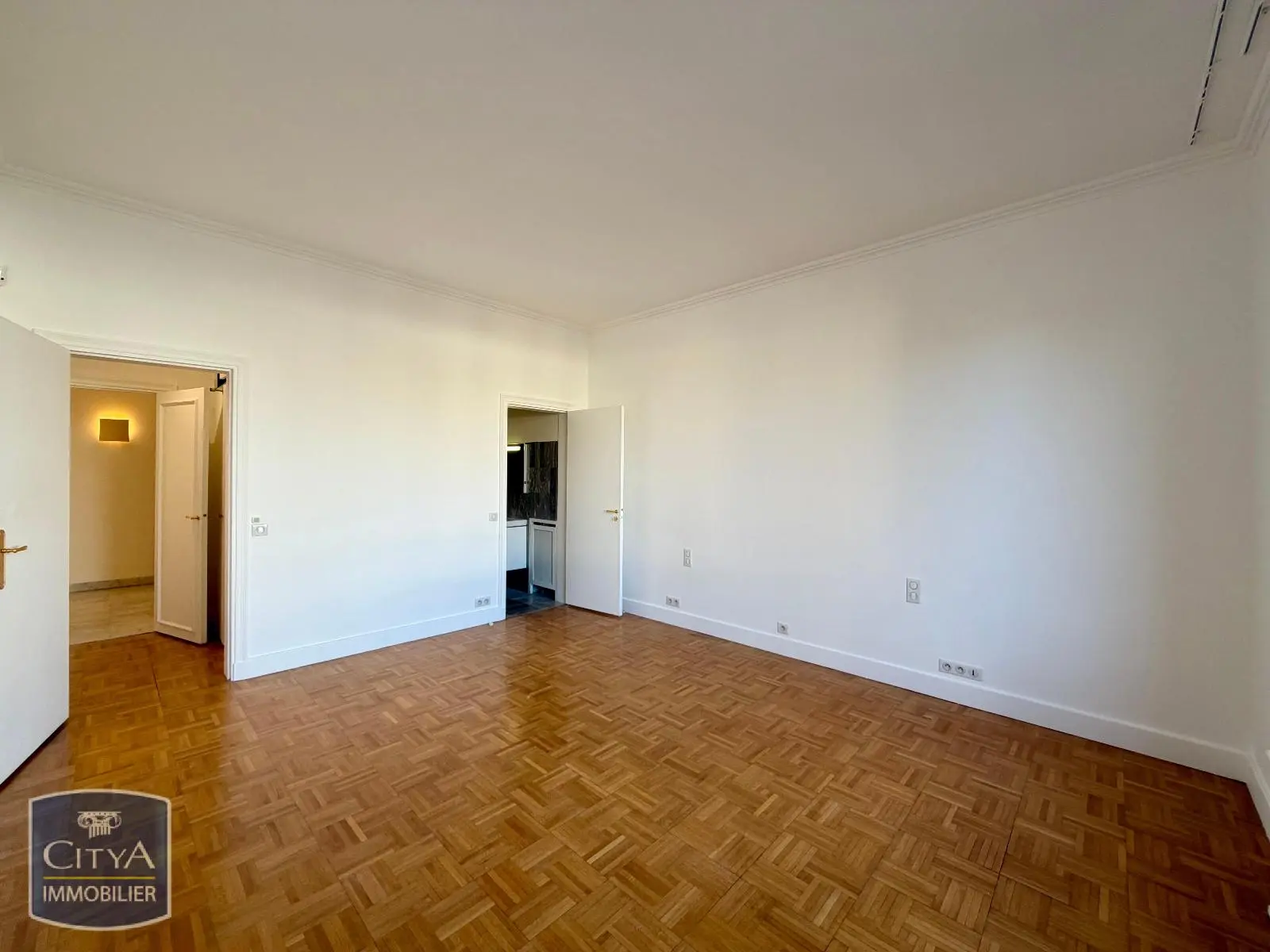 Photo 7 Appartement 2 pièces 95.9m²