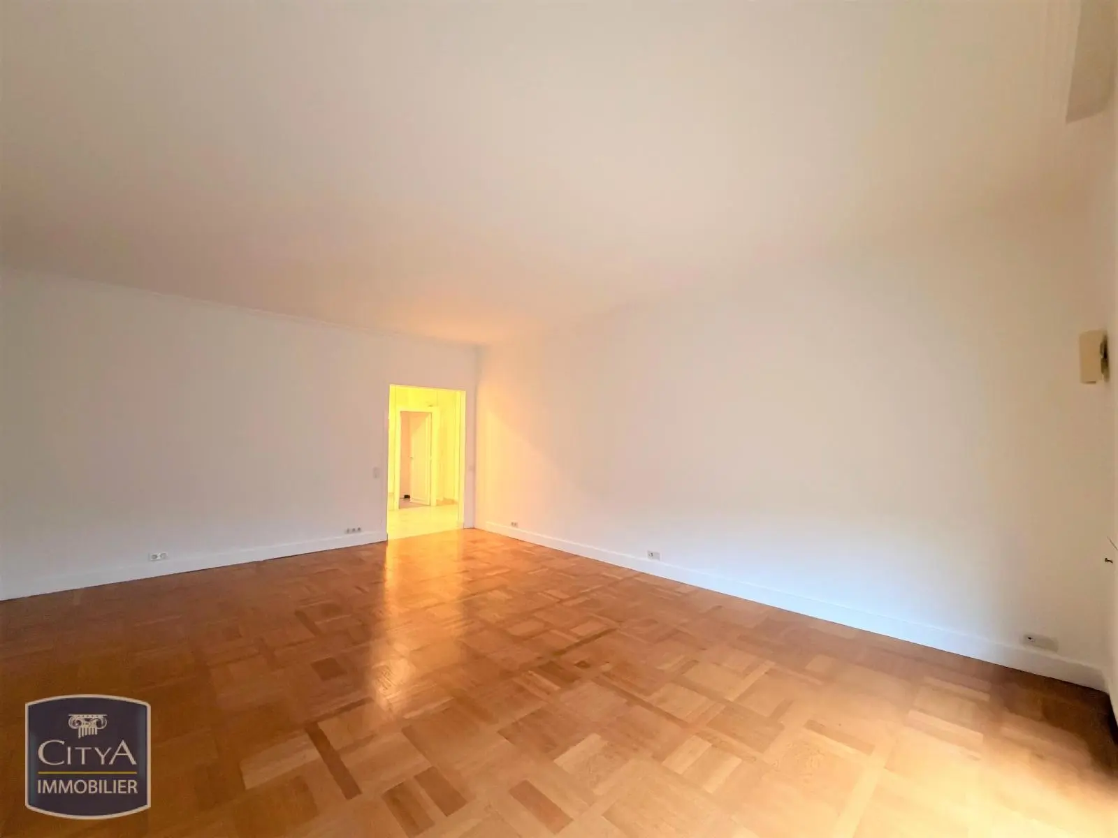 Photo 3 Appartement 2 pièces 95.9m²