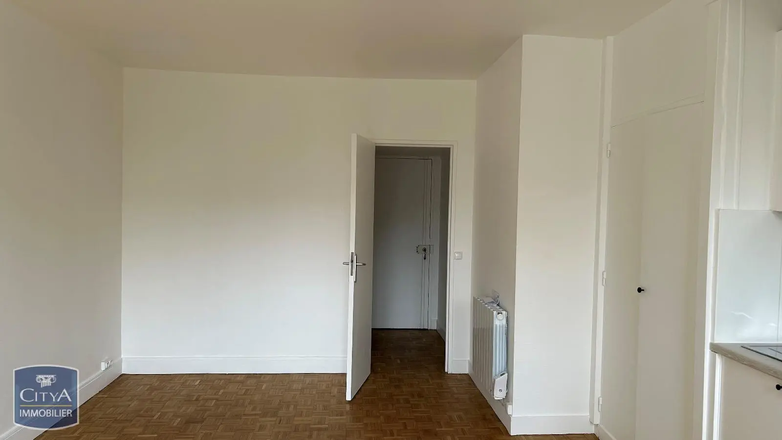 Photo 3 Appartement 1 pièce 24.36m²