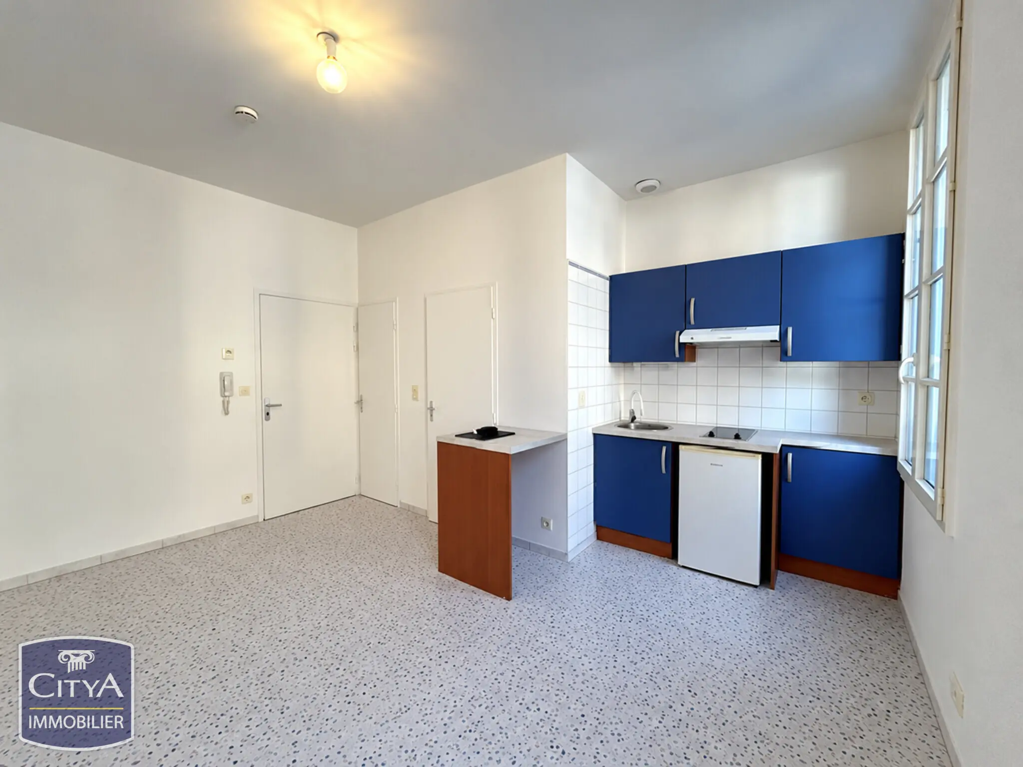 Photo 2 Appartement 1 pièce 17.7m²