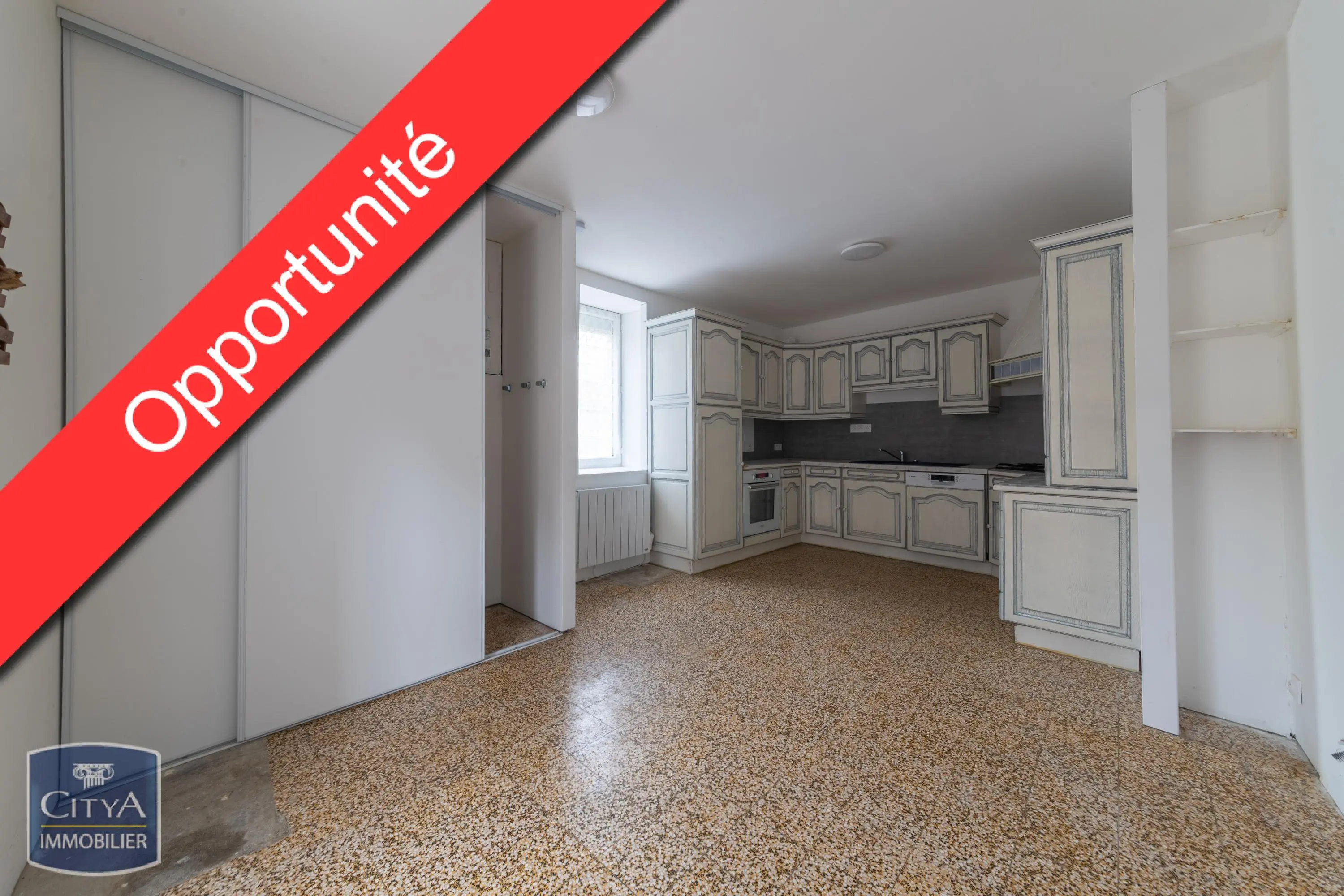 Photo 1 Maison 4 pièces 150m²