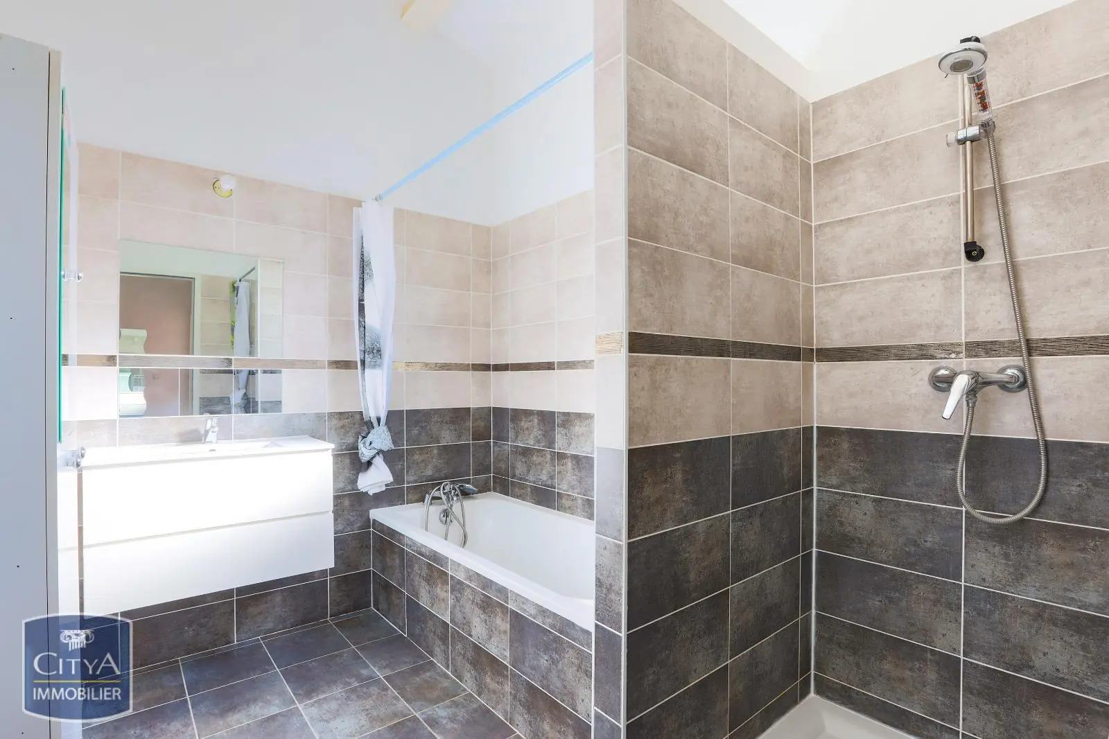 Photo 10 Maison 5 pièces 111m²