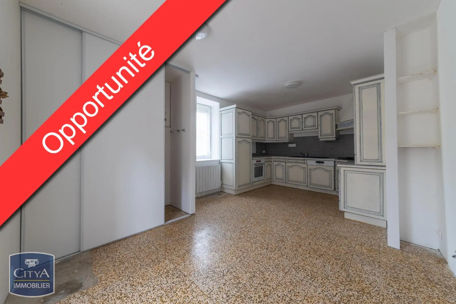 Photo 1 Maison 4 pièces 150m²
