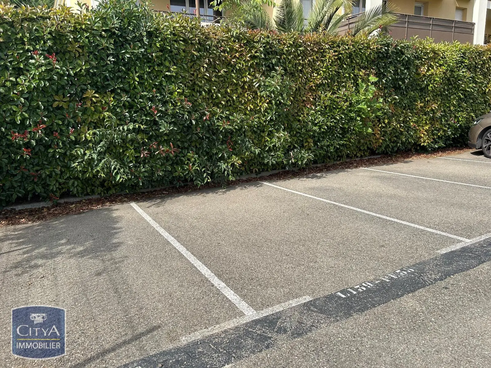 Photo 2 Parking