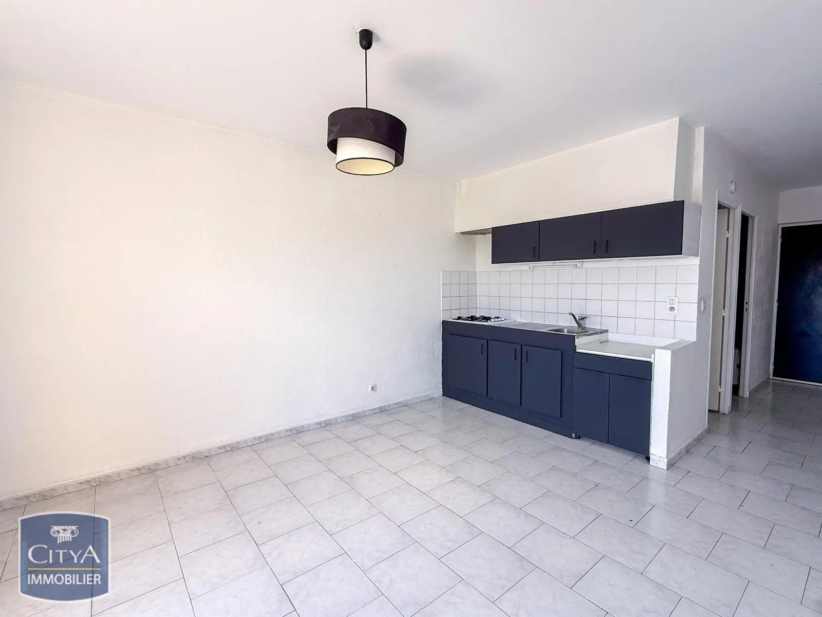 Photo 2 Appartement 1 pièce 30.23m²
