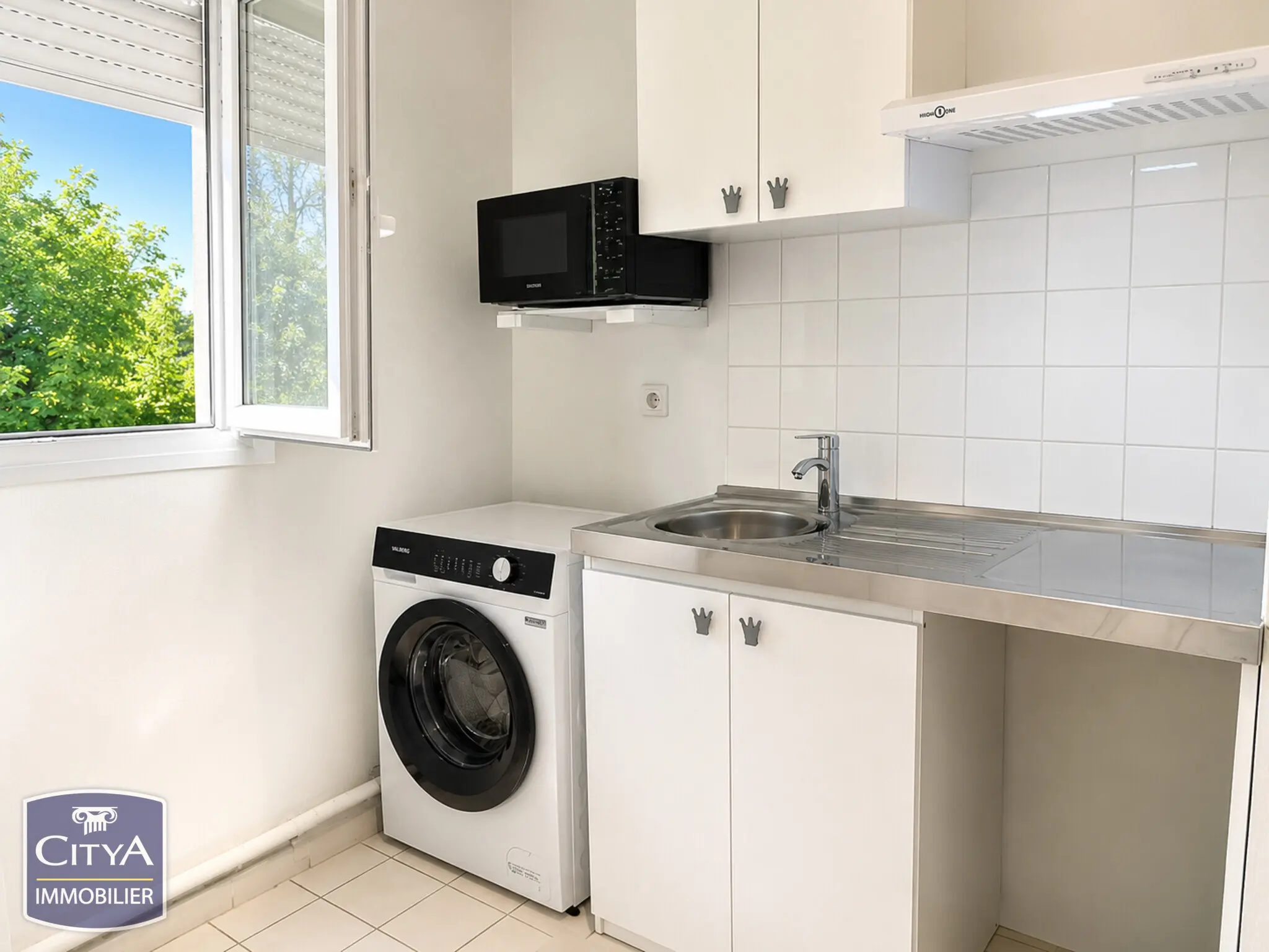 Photo 2 Appartement 1 pièce 24m²