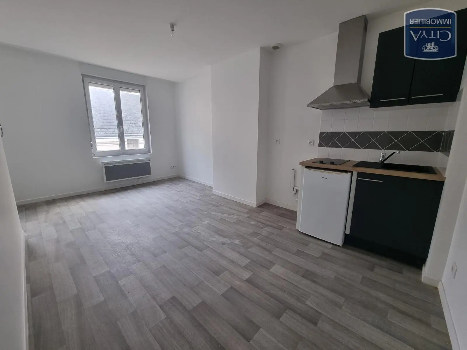 Photo 1 Appartement 1 pièce 24.25m²