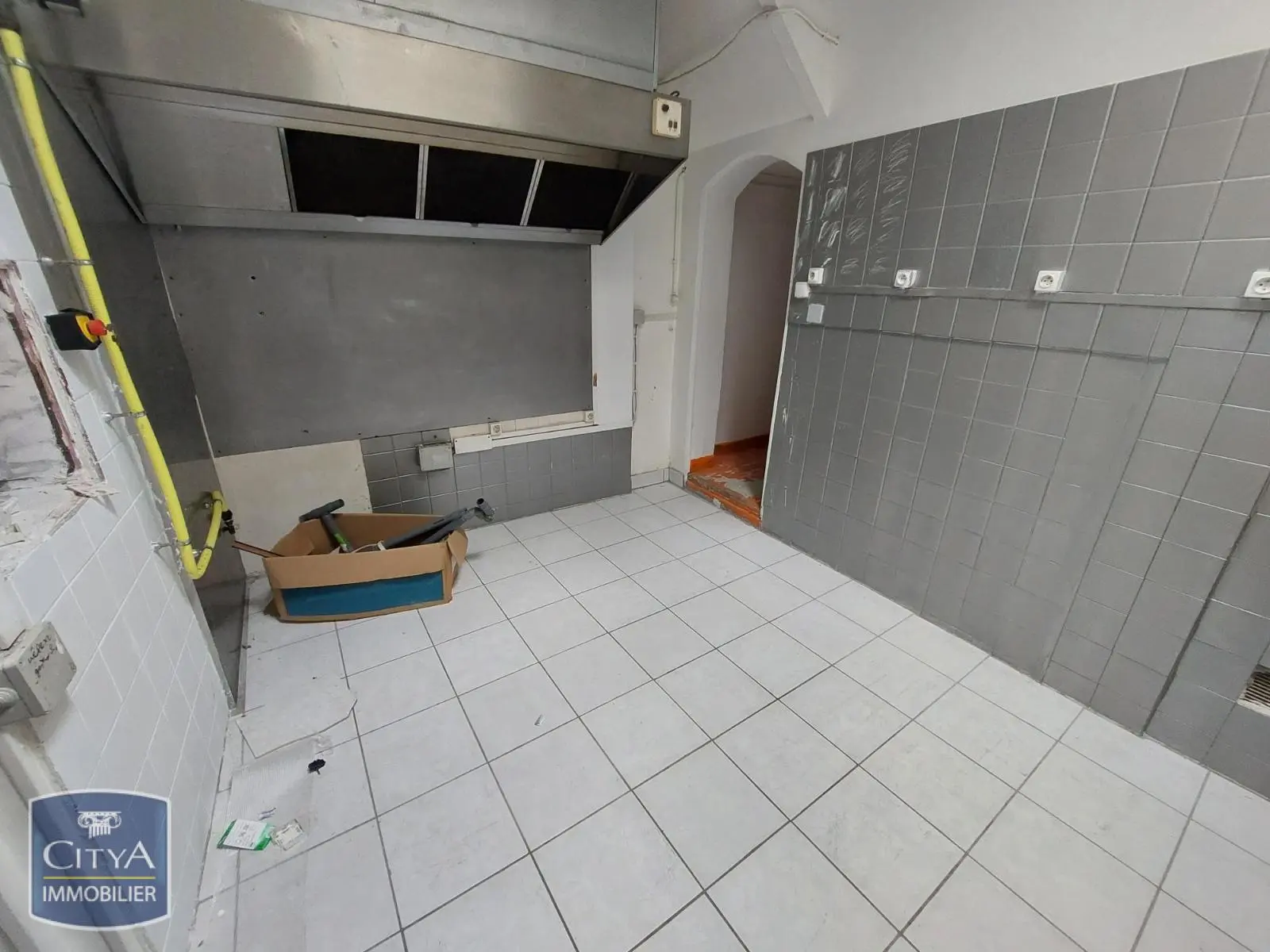 Photo 4 local commercial Tergnier