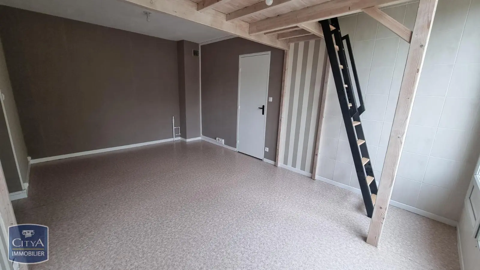 Photo 3 Appartement 1 pièce 44.35m²