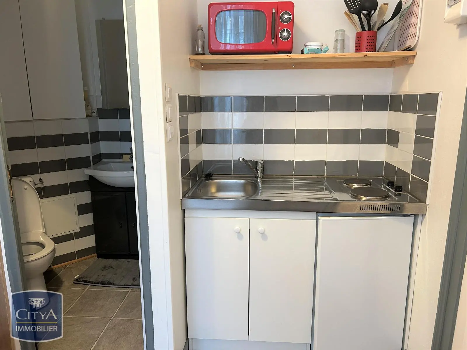 Photo 2 Appartement 1 pièce 13m²