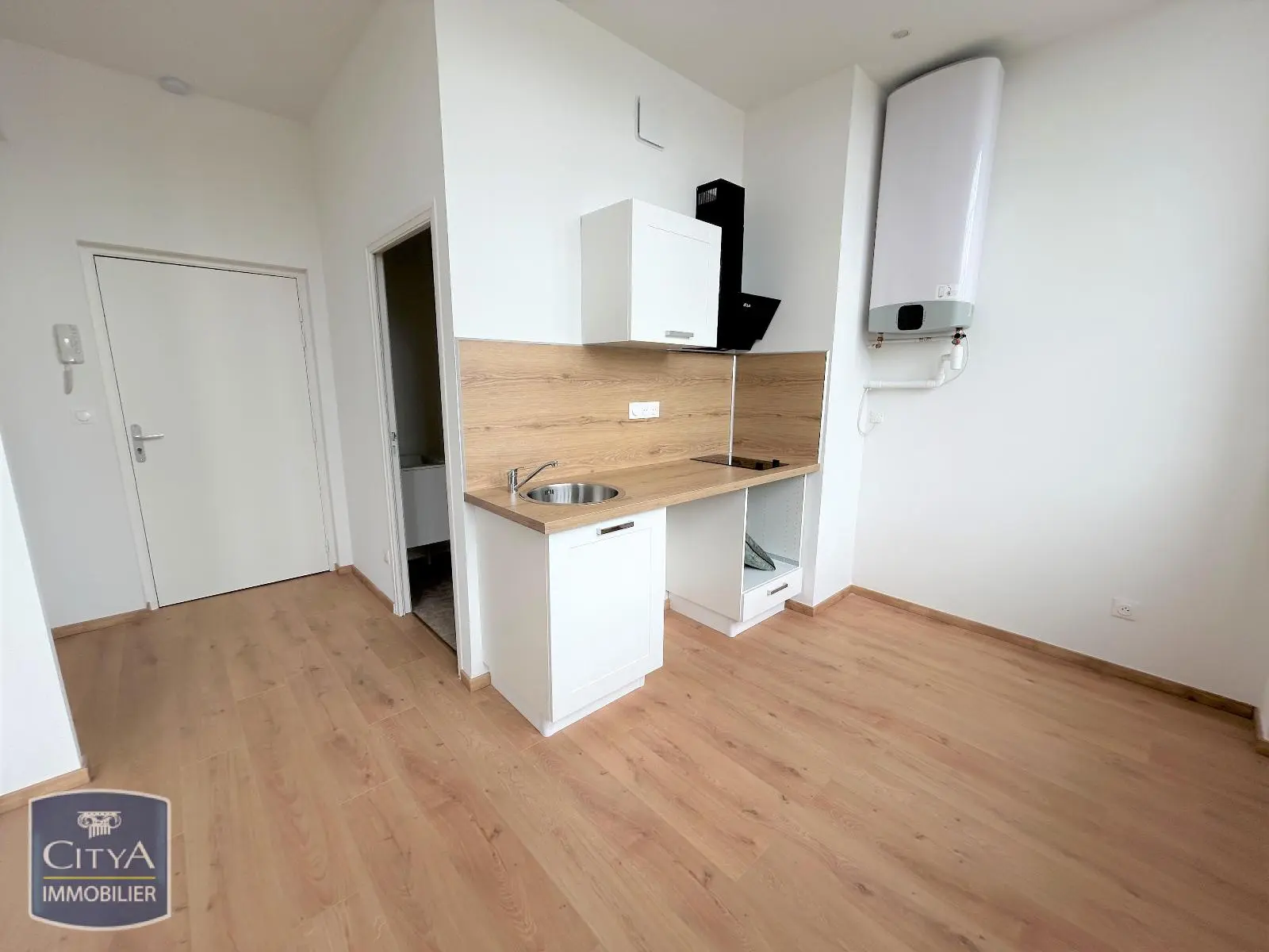 Photo 2 Appartement 1 pièce 28.72m²