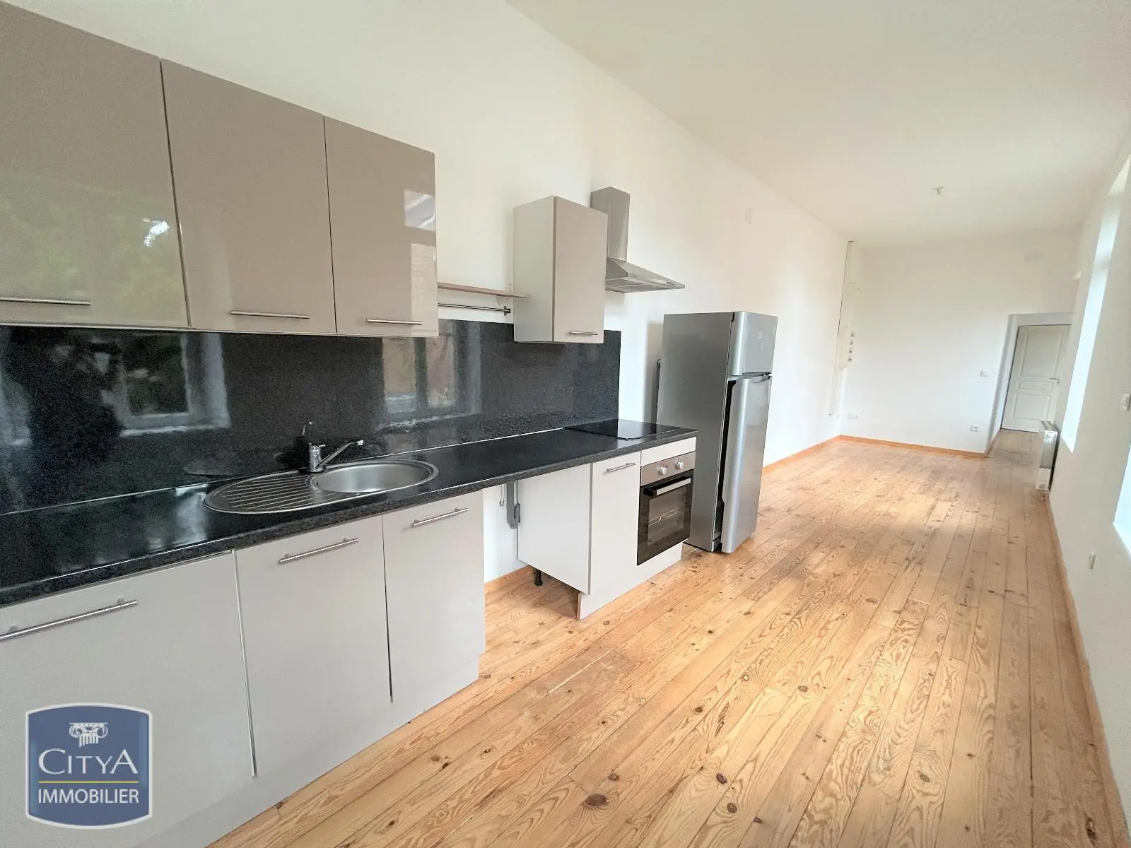 Photo 2 Appartement 5 pièces 122.84m²